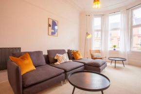 Stunning 2 bed property in heart of West End